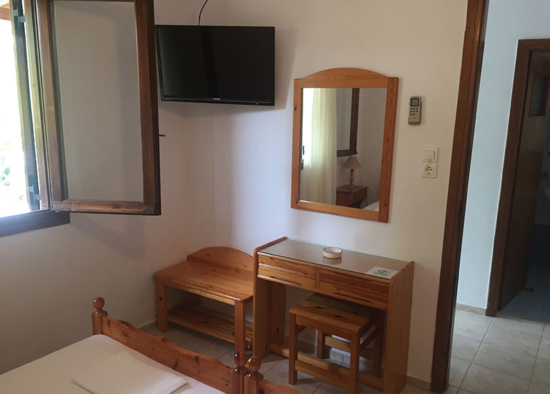 Δωμάτια και διαμερίσματα Ακτή, παραλία Λιβάδι - Σέριφος